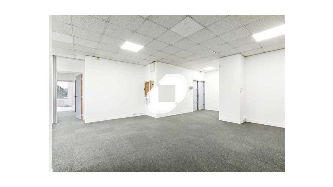 A louer Bureaux 407m² Villepinte