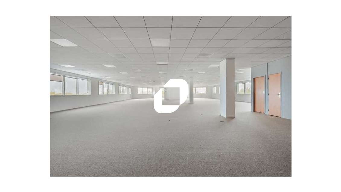 A louer Bureaux 456m² Villepinte