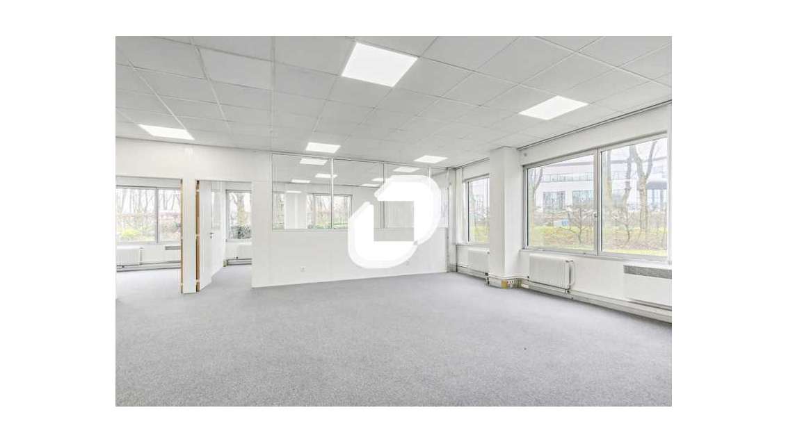 A louer Bureaux 147m² Villepinte