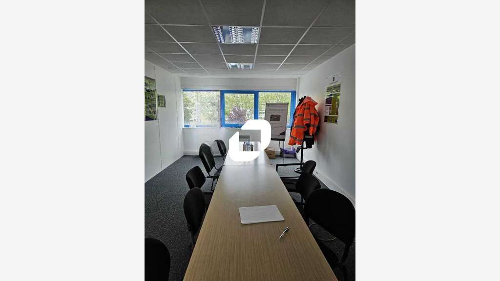 A louer Bureaux 264m² Villepinte