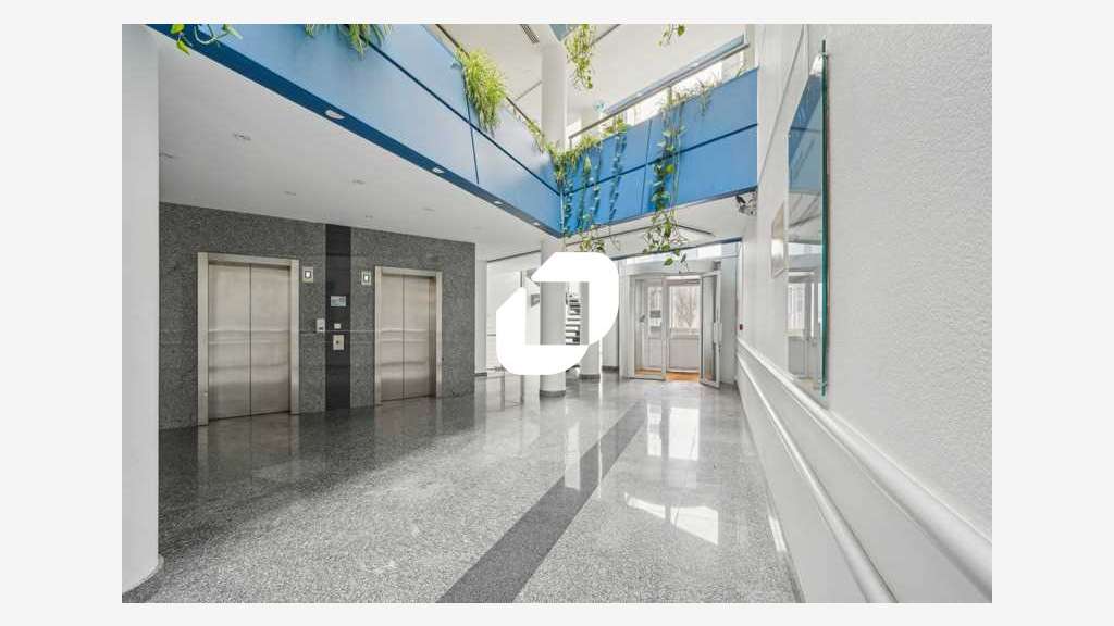 A louer Bureaux 315m² Villepinte