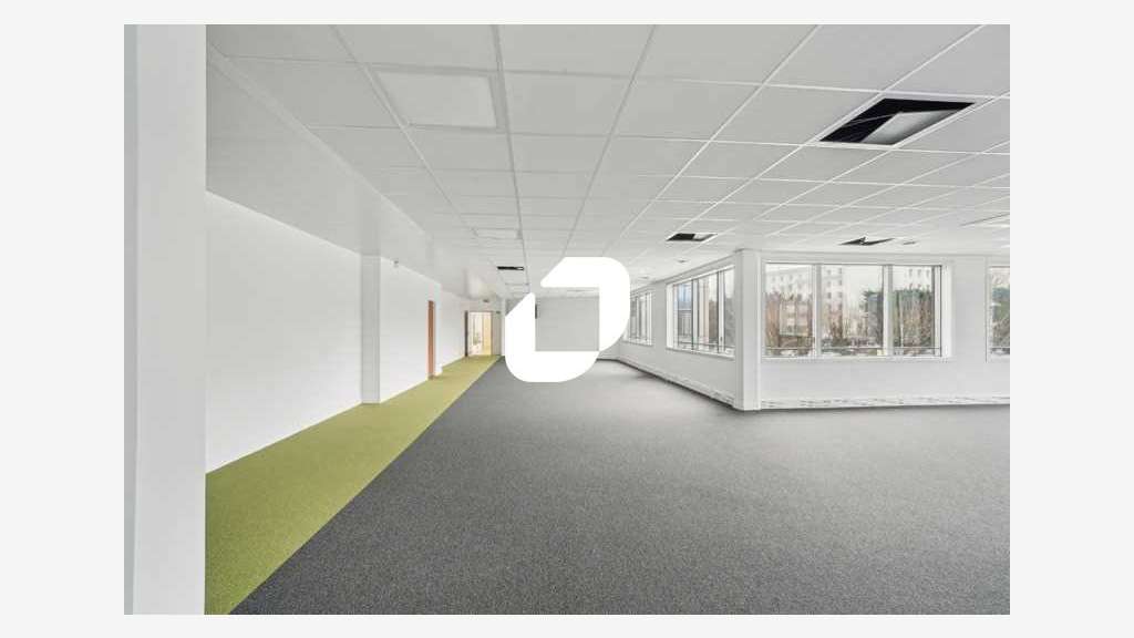 A louer Bureaux 484m² Villepinte