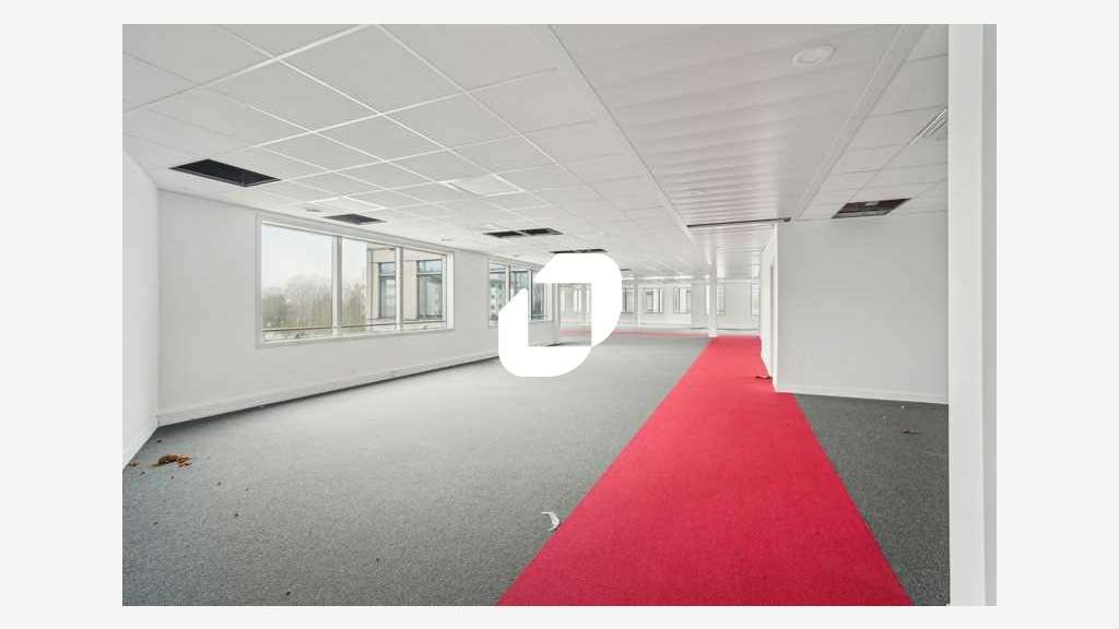 A louer Bureaux 484m² Villepinte