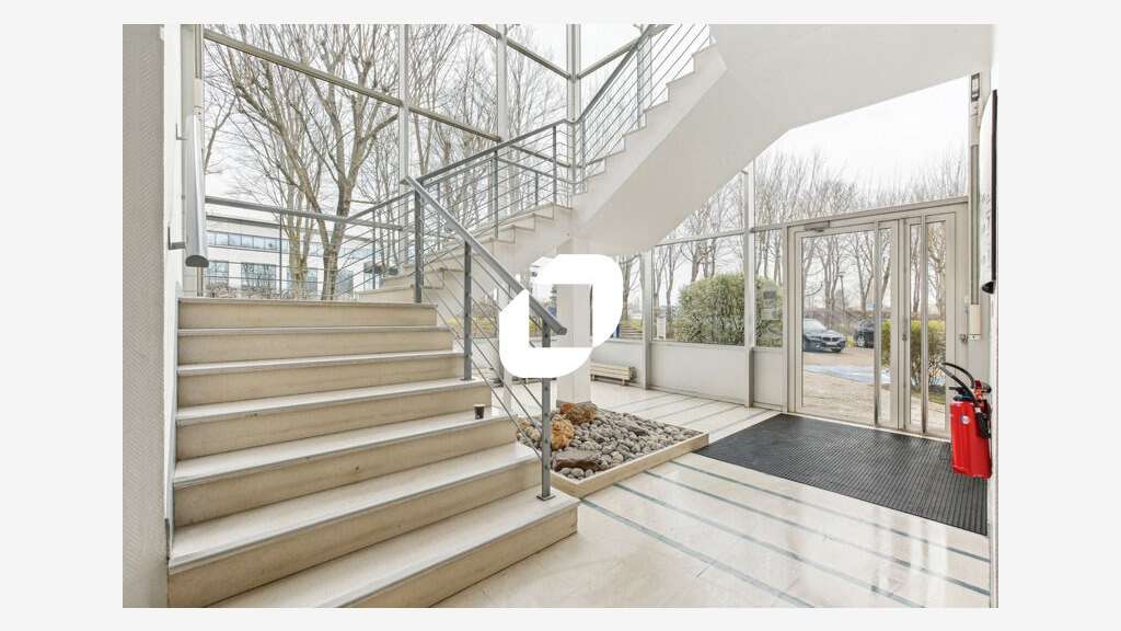 A louer Bureaux 147m² Villepinte