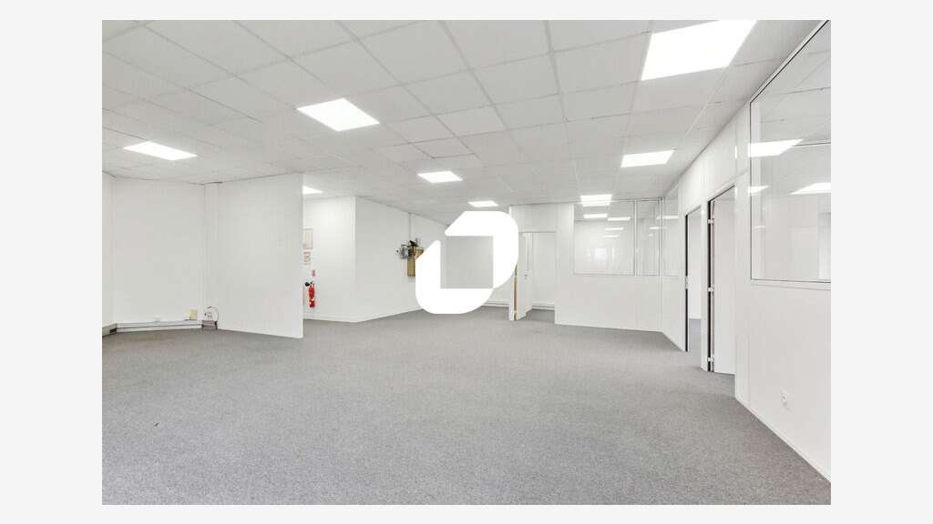 A louer Bureaux 147m² Villepinte