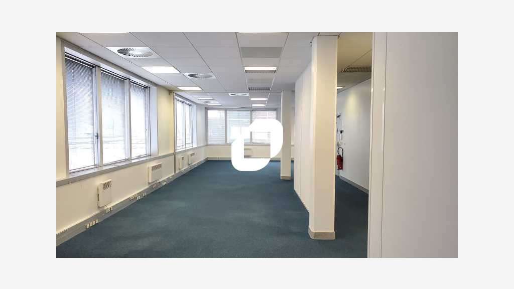 A louer Bureaux 225m² Villepinte