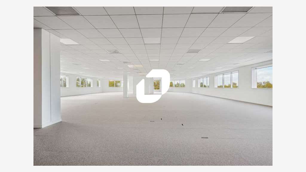 A louer Bureaux 912m² Villepinte