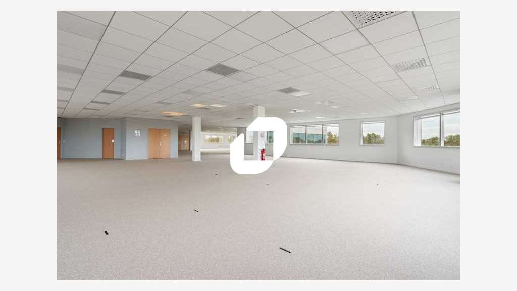 A louer Bureaux 912m² Villepinte