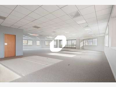 A louer Bureaux 912m² Villepinte