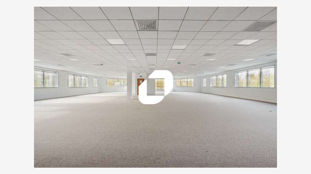 A louer Bureaux 912m² Villepinte