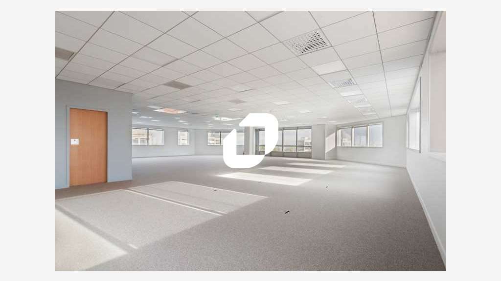 A louer Bureaux 456m² Villepinte