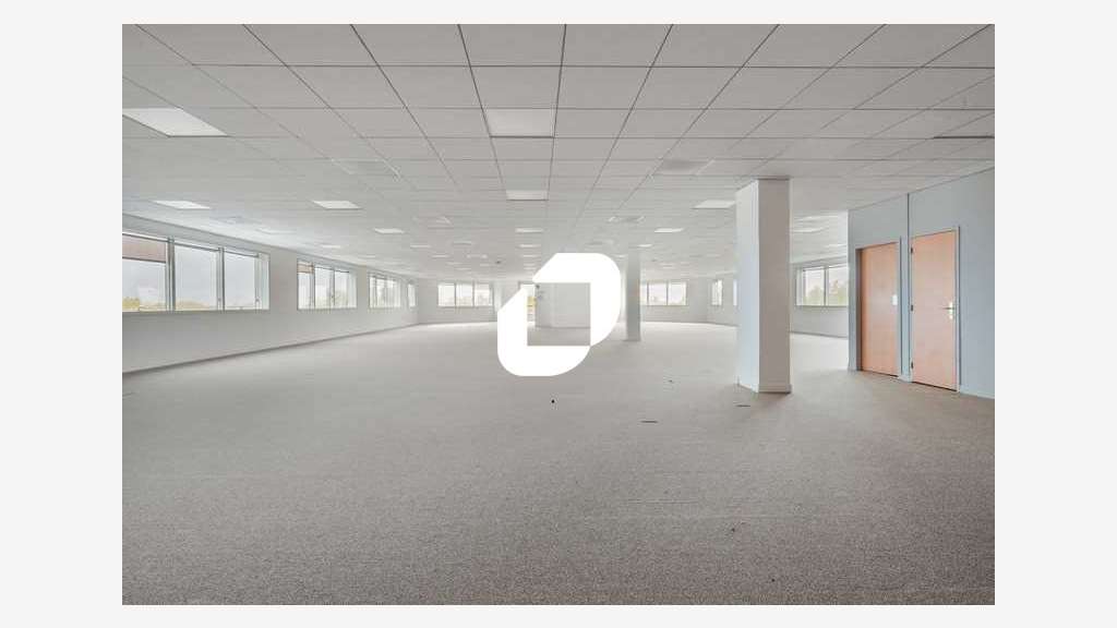 A louer Bureaux 456m² Villepinte