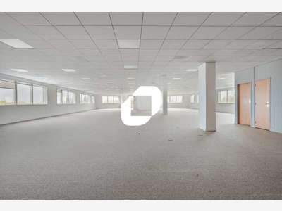 A louer Bureaux 456m² Villepinte