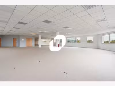 A louer Bureaux 1824m² Villepinte