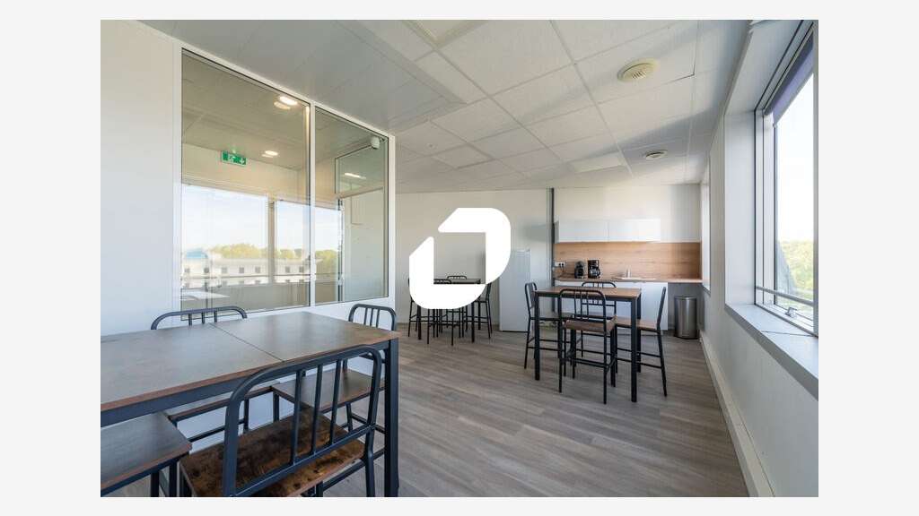 A louer Bureaux 135m² Villepinte