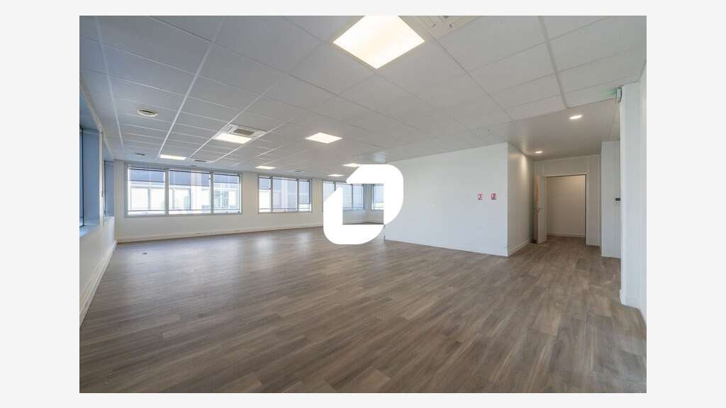 A louer Bureaux 135m² Villepinte