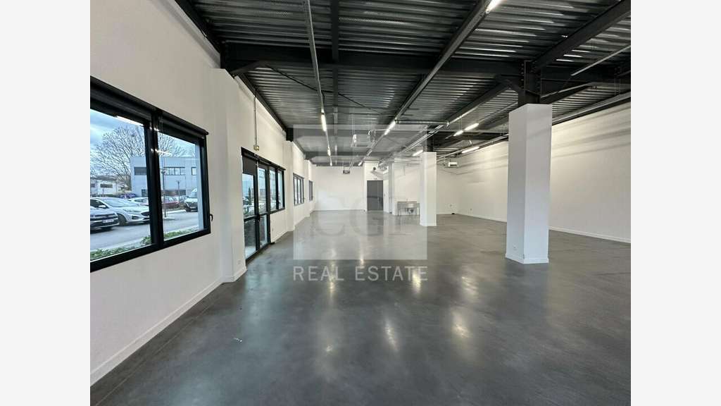 A louer bureaux 338m² climatisés à Villeurbanne