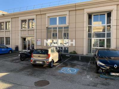 A louer bureaux 281m² à Villeurbanne Gratte-Ciel