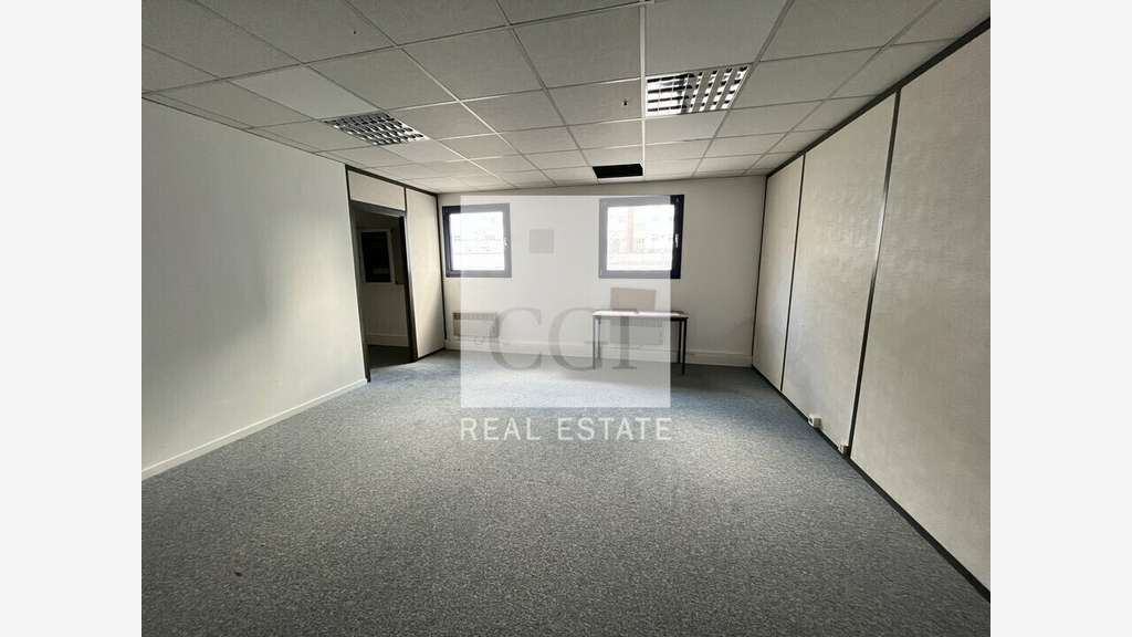 A louer bureaux 427m² Parc Actimart de la Rize
