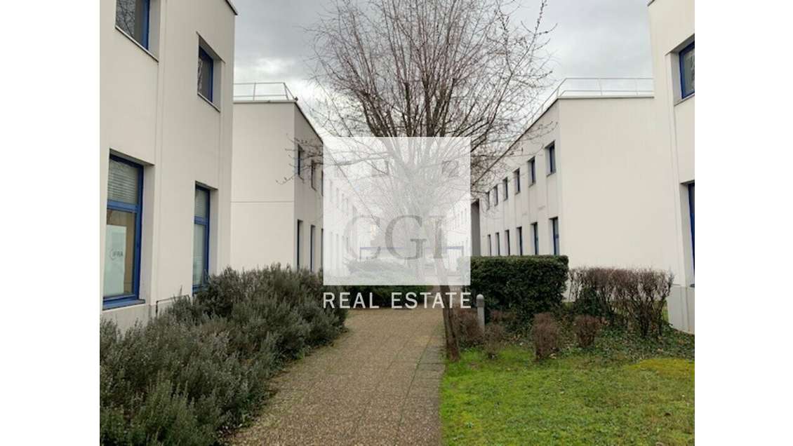 A louer bureaux 427m² Parc Actimart de la Rize