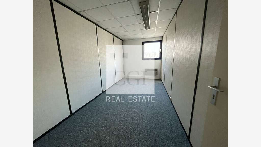 A louer bureaux 427m² Parc Actimart de la Rize