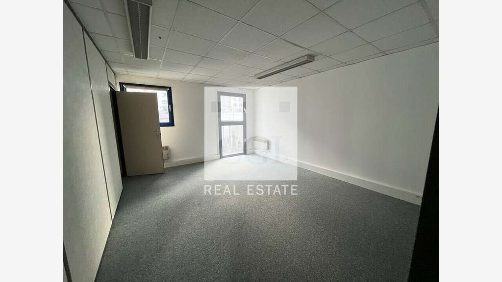 A louer bureaux 427m² Parc Actimart de la Rize