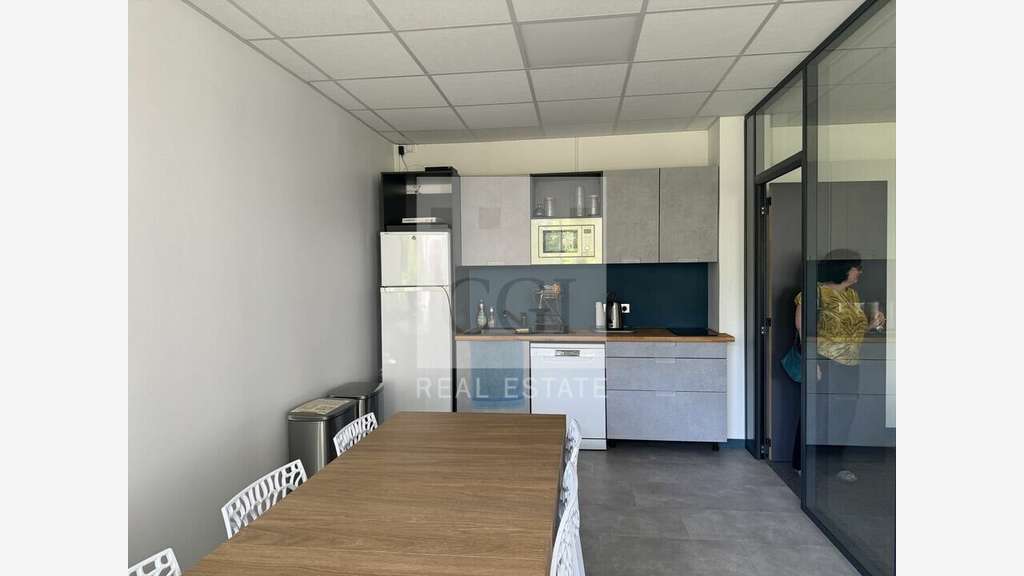 Bureaux 330m² divisibles à louer Villeurbanne