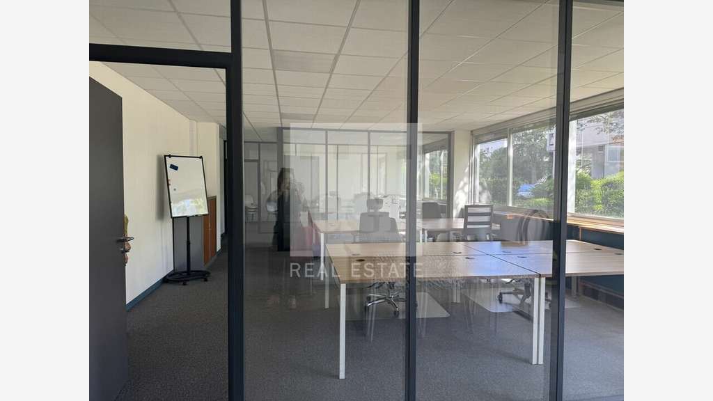 Bureaux 330m² divisibles à louer Villeurbanne
