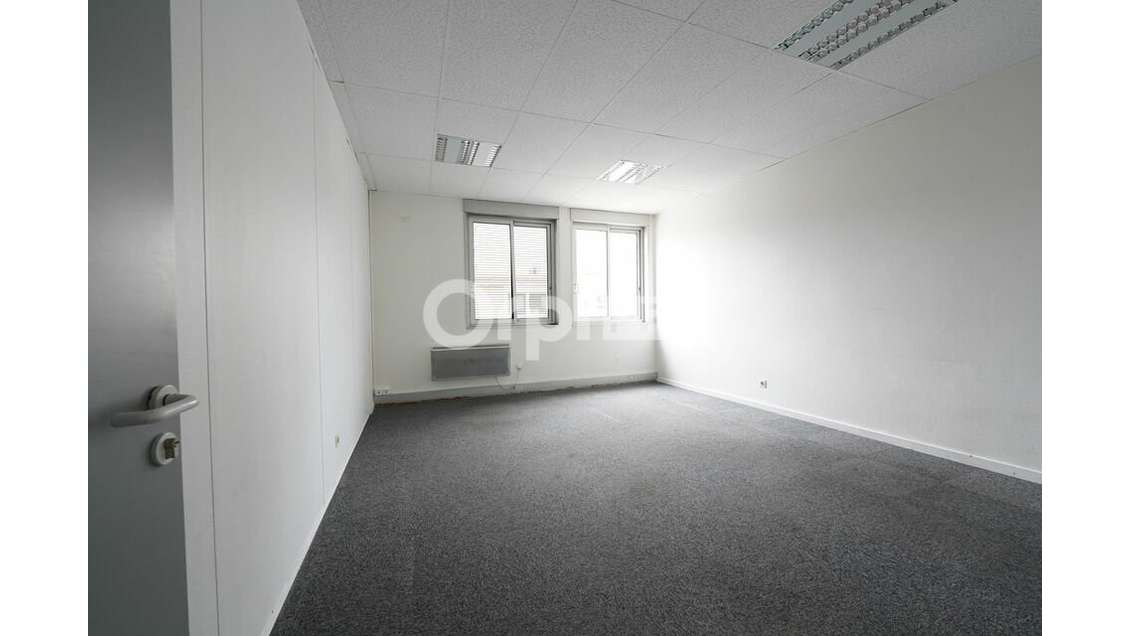 Bureaux à louer 170m² à Villeurbanne