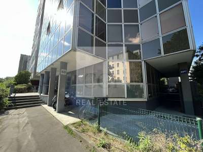 Bureaux 220m² RDC à Villeurbanne Gratte-Ciel