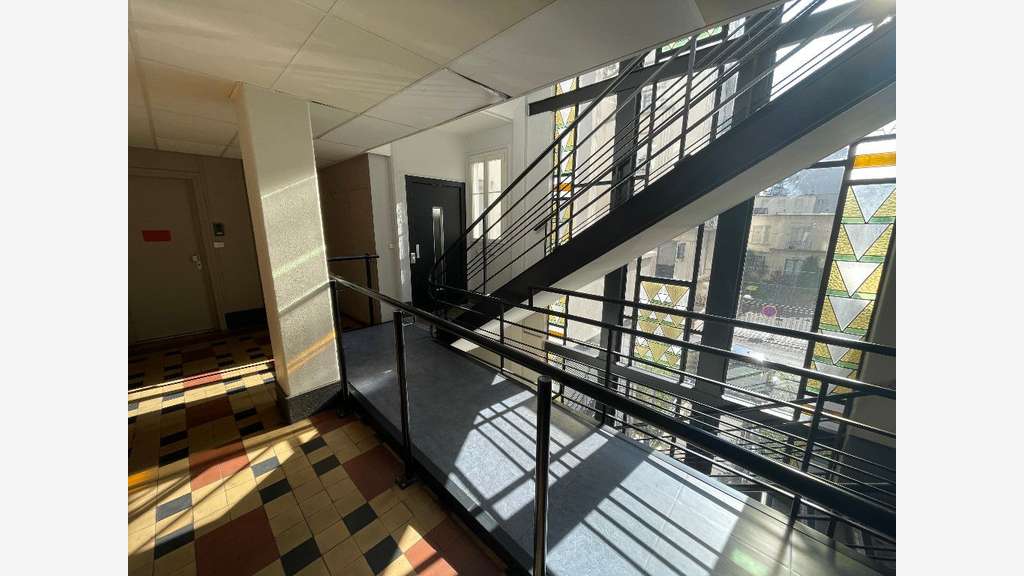 Bureaux 58m² à louer à Villeurbanne Av H. Barbusse