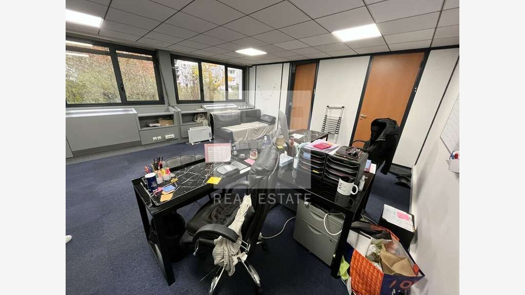Bureaux 120m² R+2 à louer à Villeurbanne 