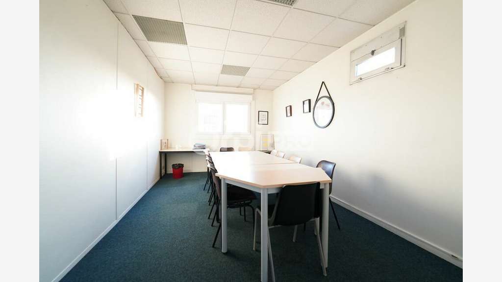 Bureaux de 125m² à louer à Villeurbanne