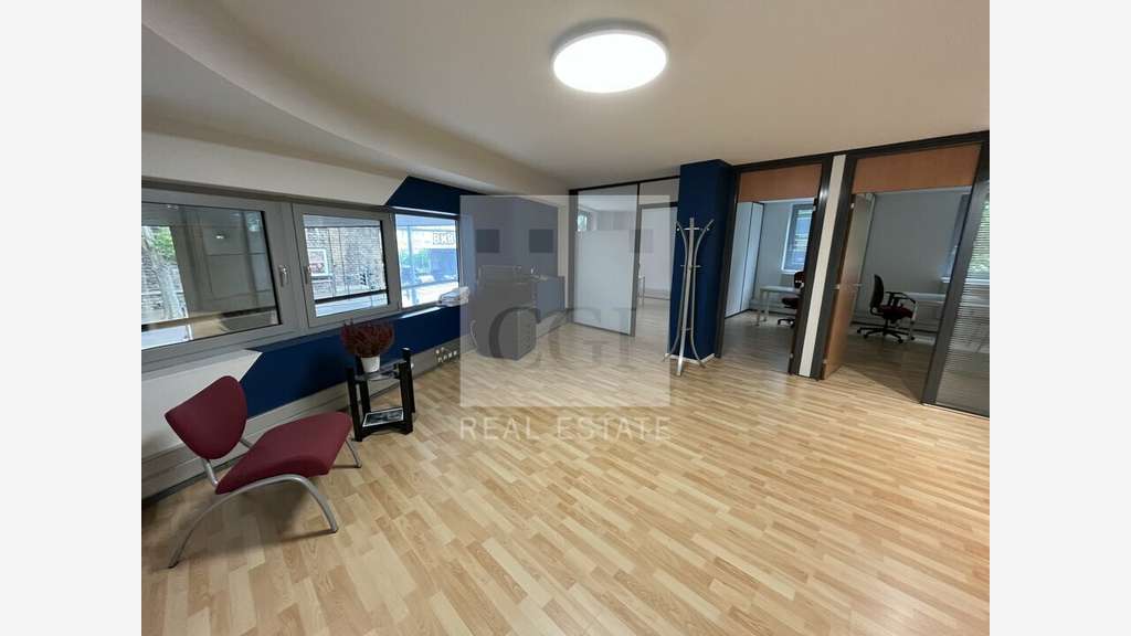 Bureaux 134m² à louer à Villeurbanne