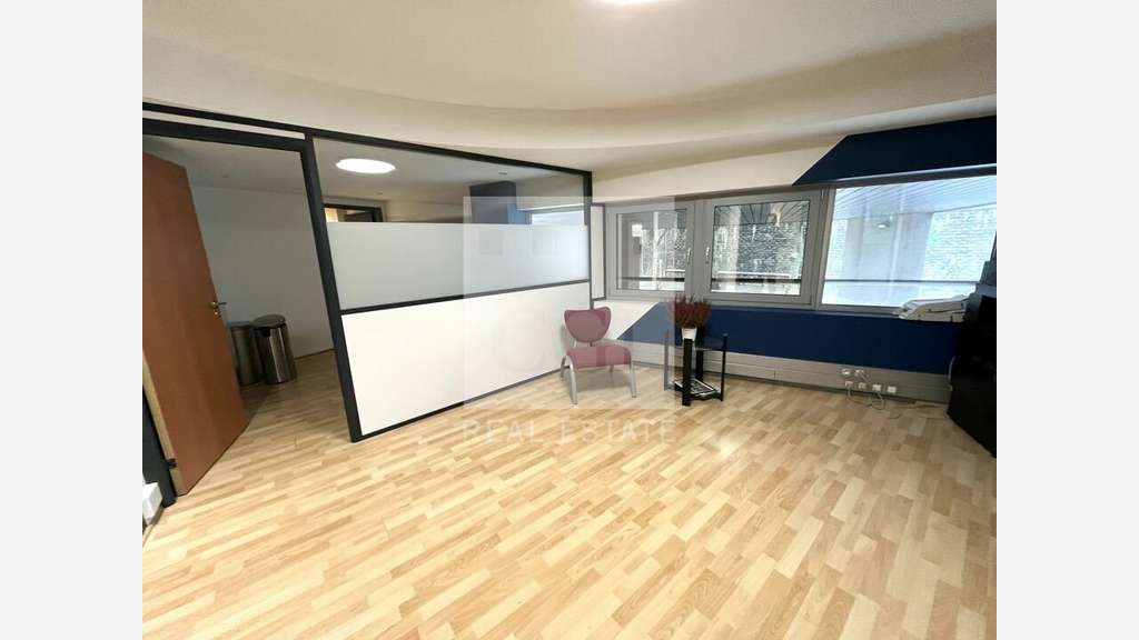 Bureaux 134m² à louer à Villeurbanne
