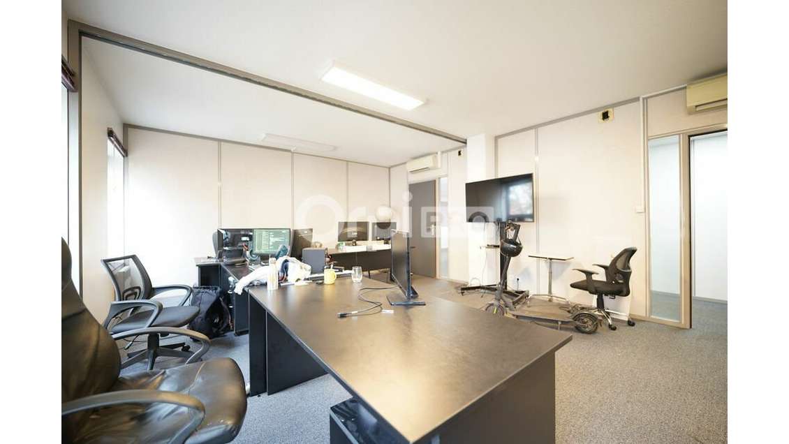A louer bureaux de 190m² divisibles à Villeurbanne