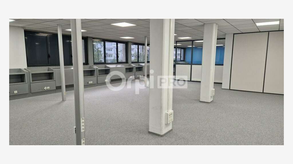 Bureaux 150m² à louer à Villeurbanne