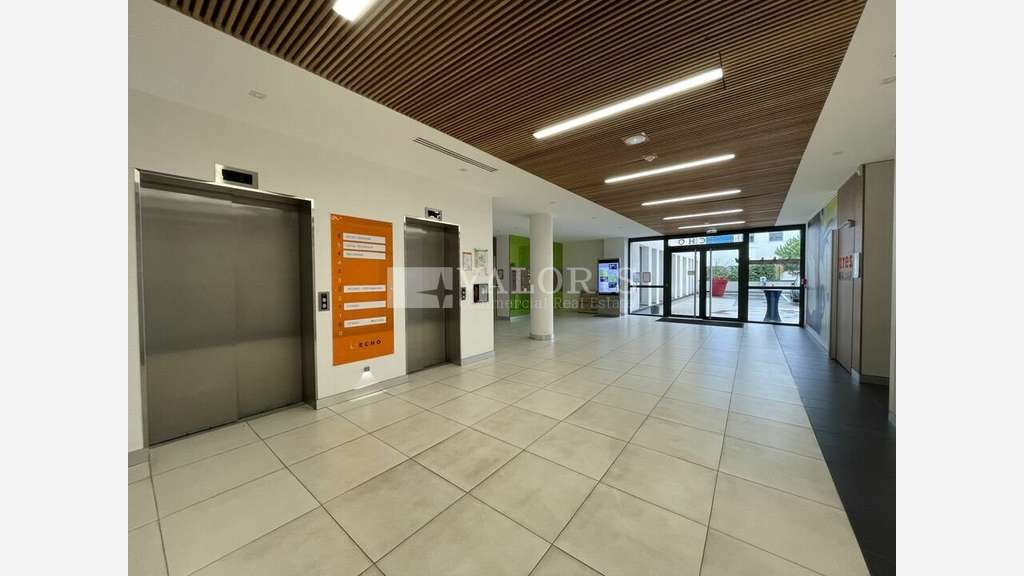 Bureaux neufs, divisibles à louer à Villeurbanne