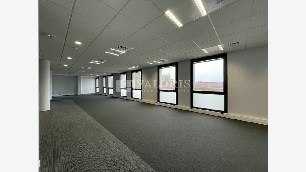 Bureaux neufs, divisibles à louer à Villeurbanne