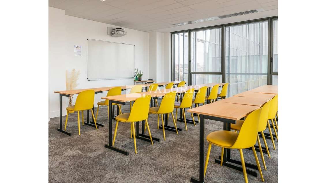 VILLEURBANNE - BUREAUX à louer