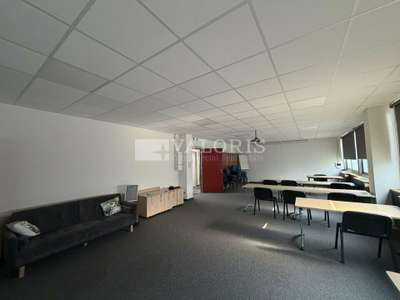 Bureaux de 45m² à louer en RDC à Villeurbanne