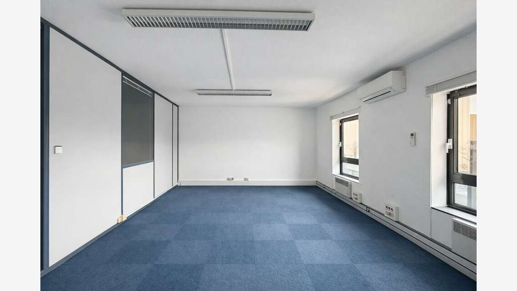 Bureaux divisibles 458m² à louer à Villeurbanne