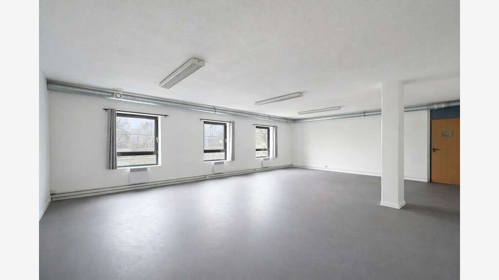 Bureaux divisibles 458m² à louer à Villeurbanne