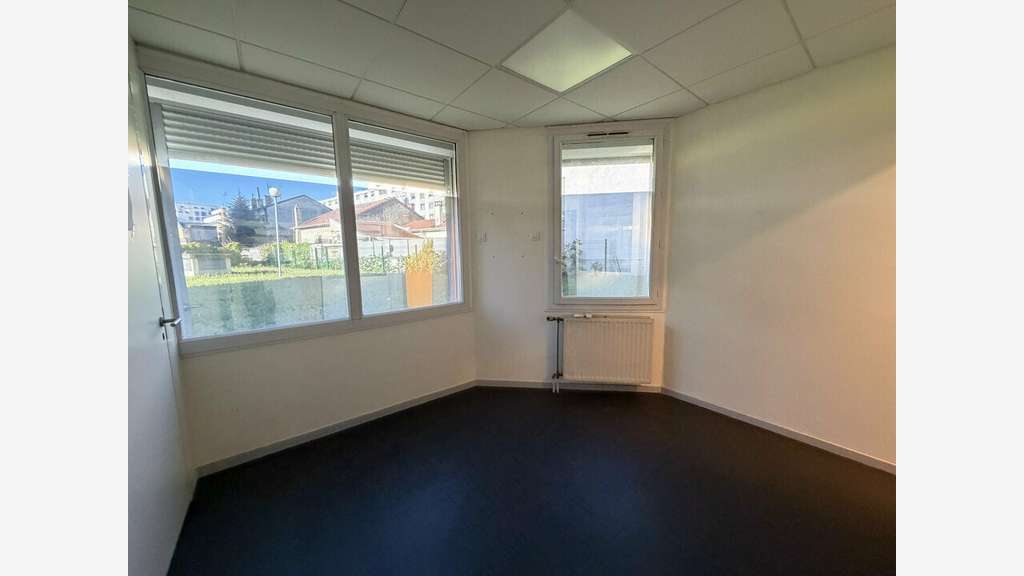 Bureaux de 367m² à louer Villeurbanne Emile Zola