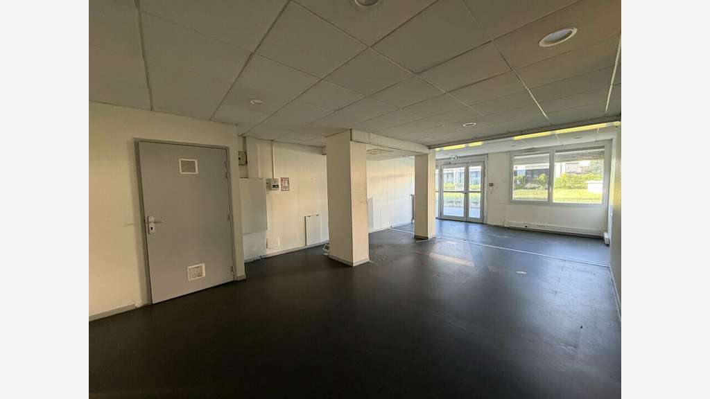 Bureaux de 367m² à louer Villeurbanne Emile Zola