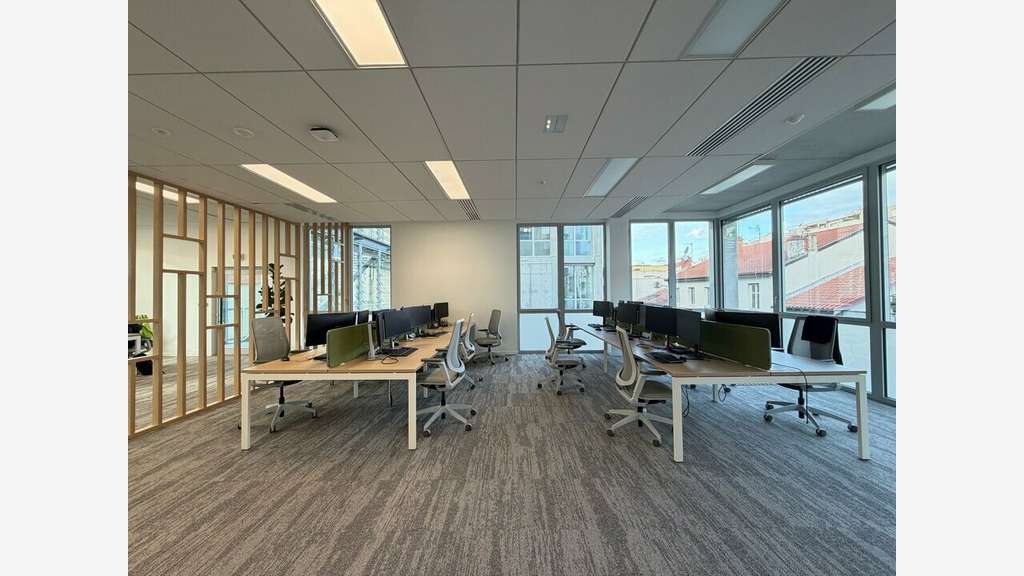 Bureaux neufs de 980m² à louer à Villeurbanne