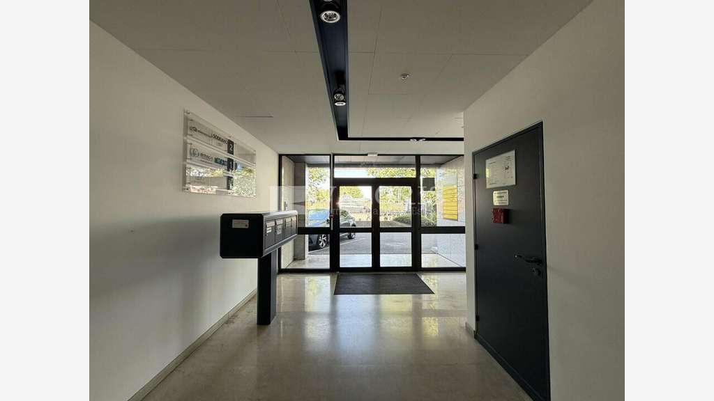 Loue bureaux 417m² empl stratégique à Villeurbanne