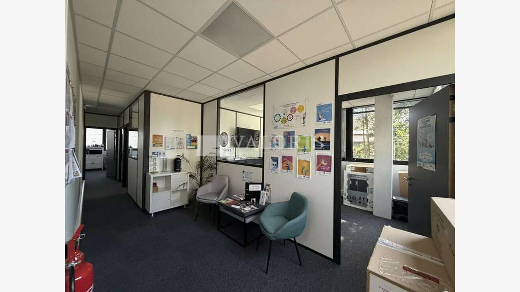 Loue bureaux 417m² empl stratégique à Villeurbanne