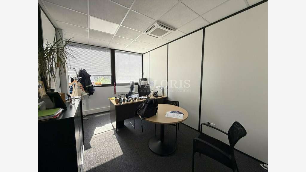 Loue bureaux 417m² empl stratégique à Villeurbanne