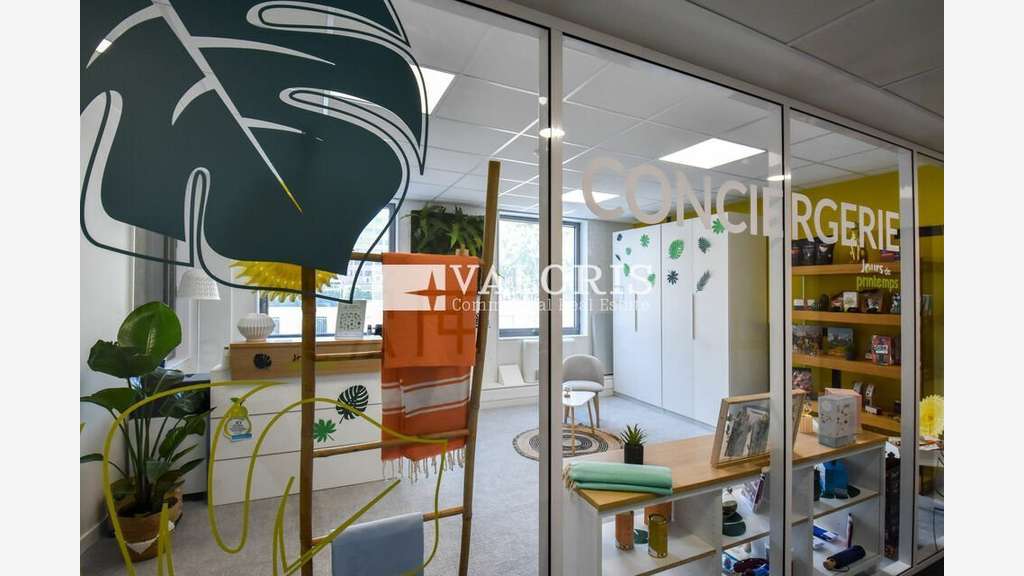 Bureaux modulables 1020m² à louer à Villeurbanne